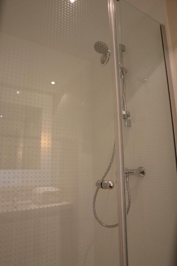 Ibis Styles Chinon Hotel Exterior foto