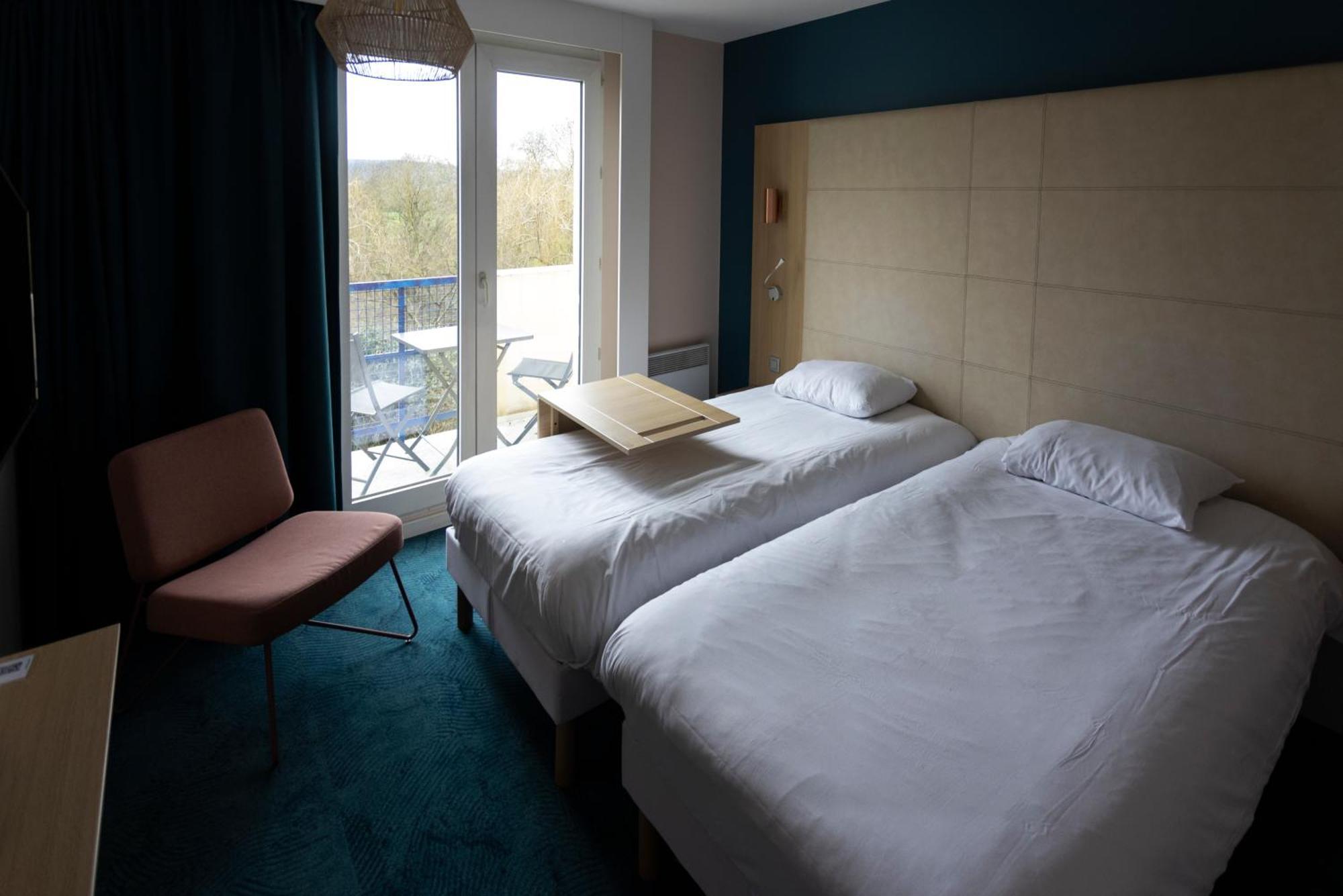 Ibis Styles Chinon Hotel Exterior foto